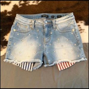 Miss Me Shorts size 25